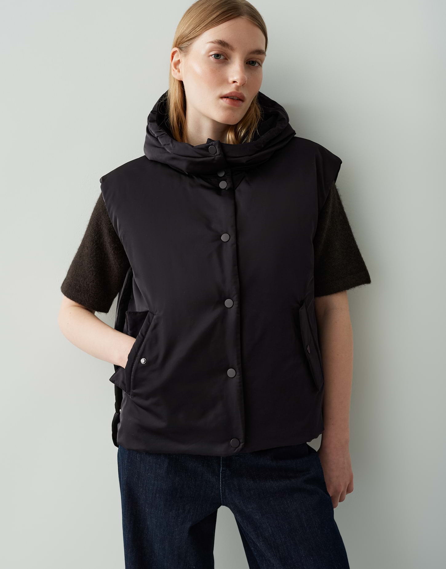 Opus Damen Indoorwesten Black