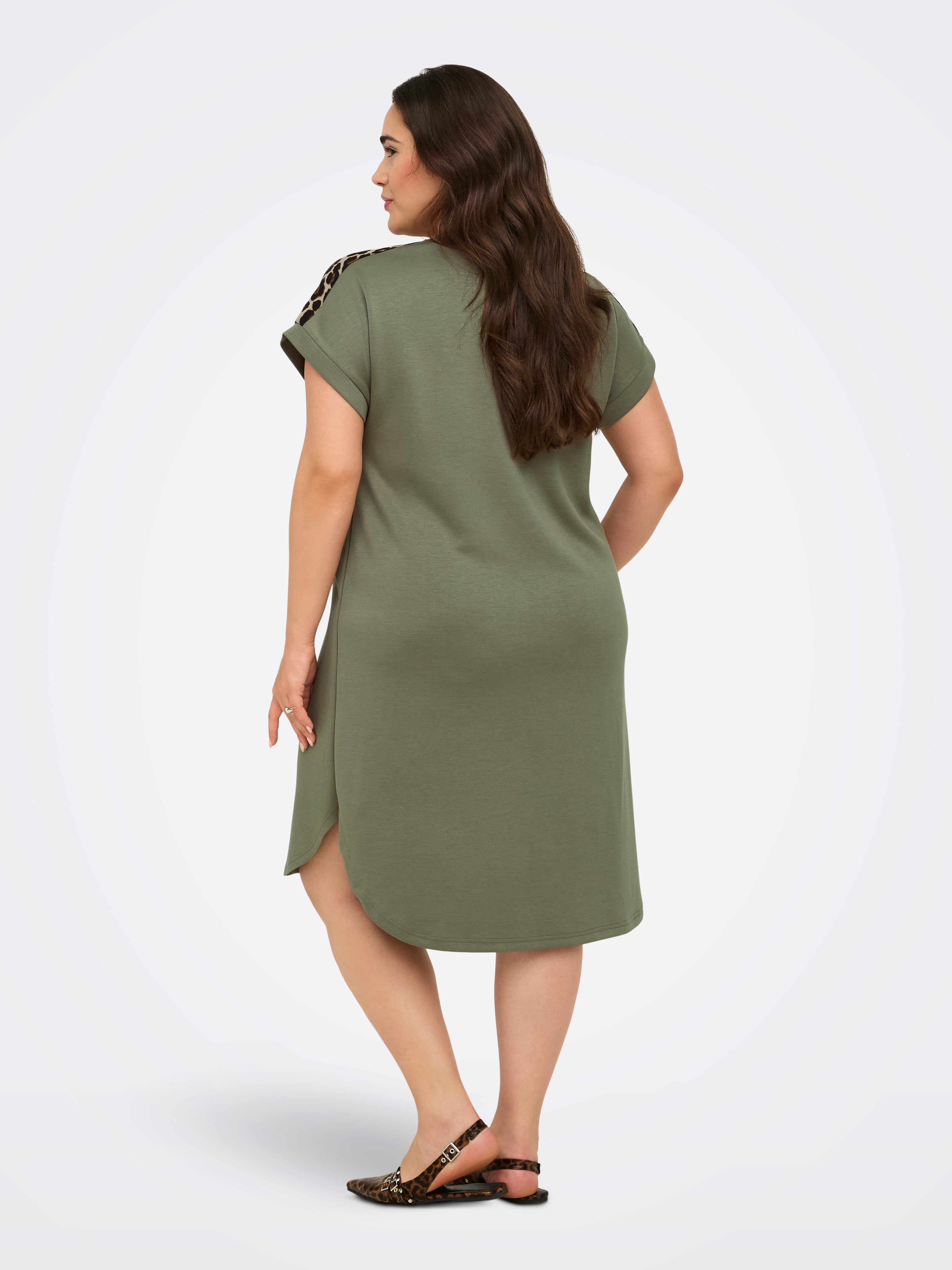 Only Carmakoma Damen Kleider Smokey Olive