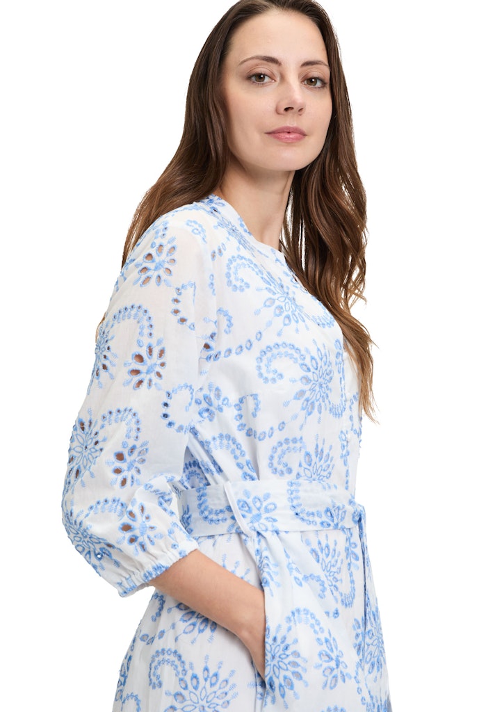 Betty & Co Damen Kleider White/Blue