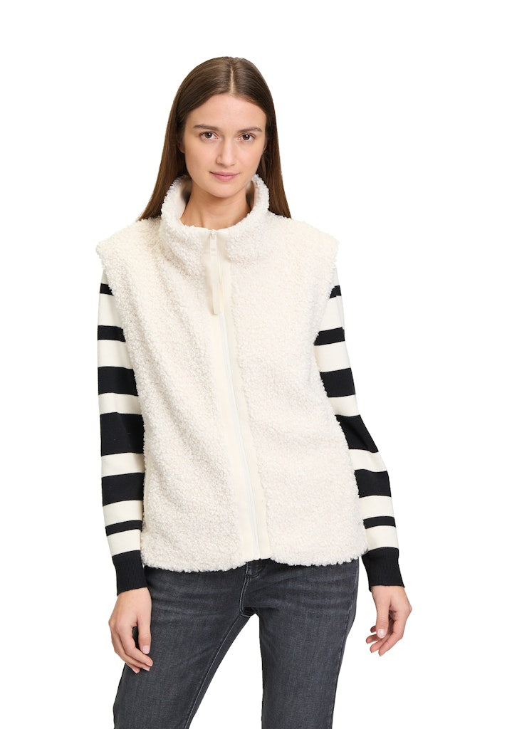 Betty & Co Damen Outdoorwesten White Sand