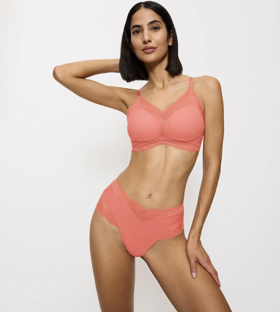 Triumph Slip Cameo