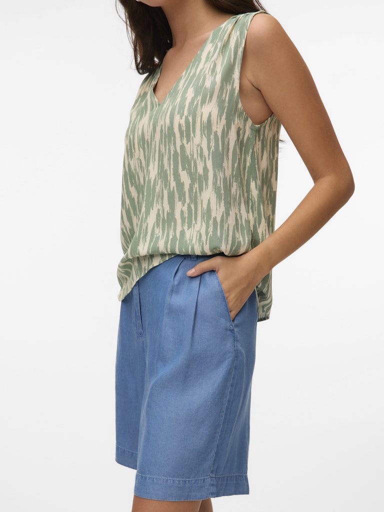 Vero Moda Damen Shorts Medium Blue Den