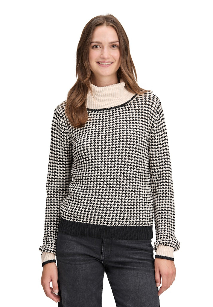 Betty & Co Damen Pullover Cream/Black