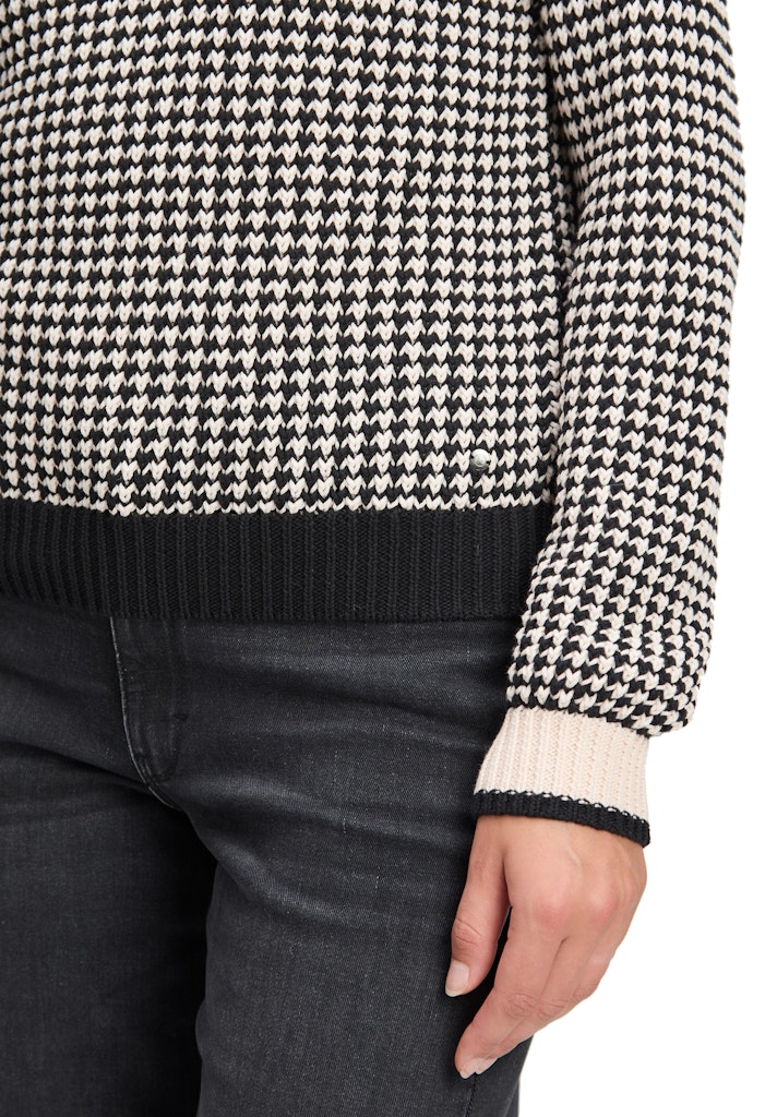 Betty & Co Damen Pullover Cream/Black