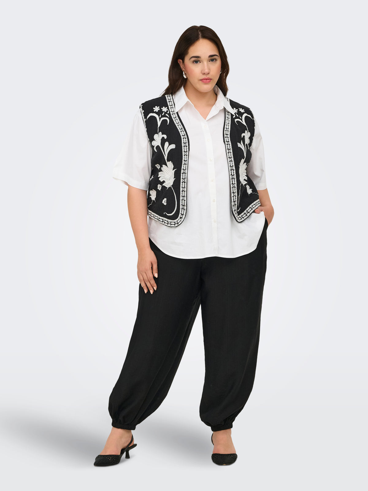 Only Carmakoma Damen Strickjacken Black/White Emb
