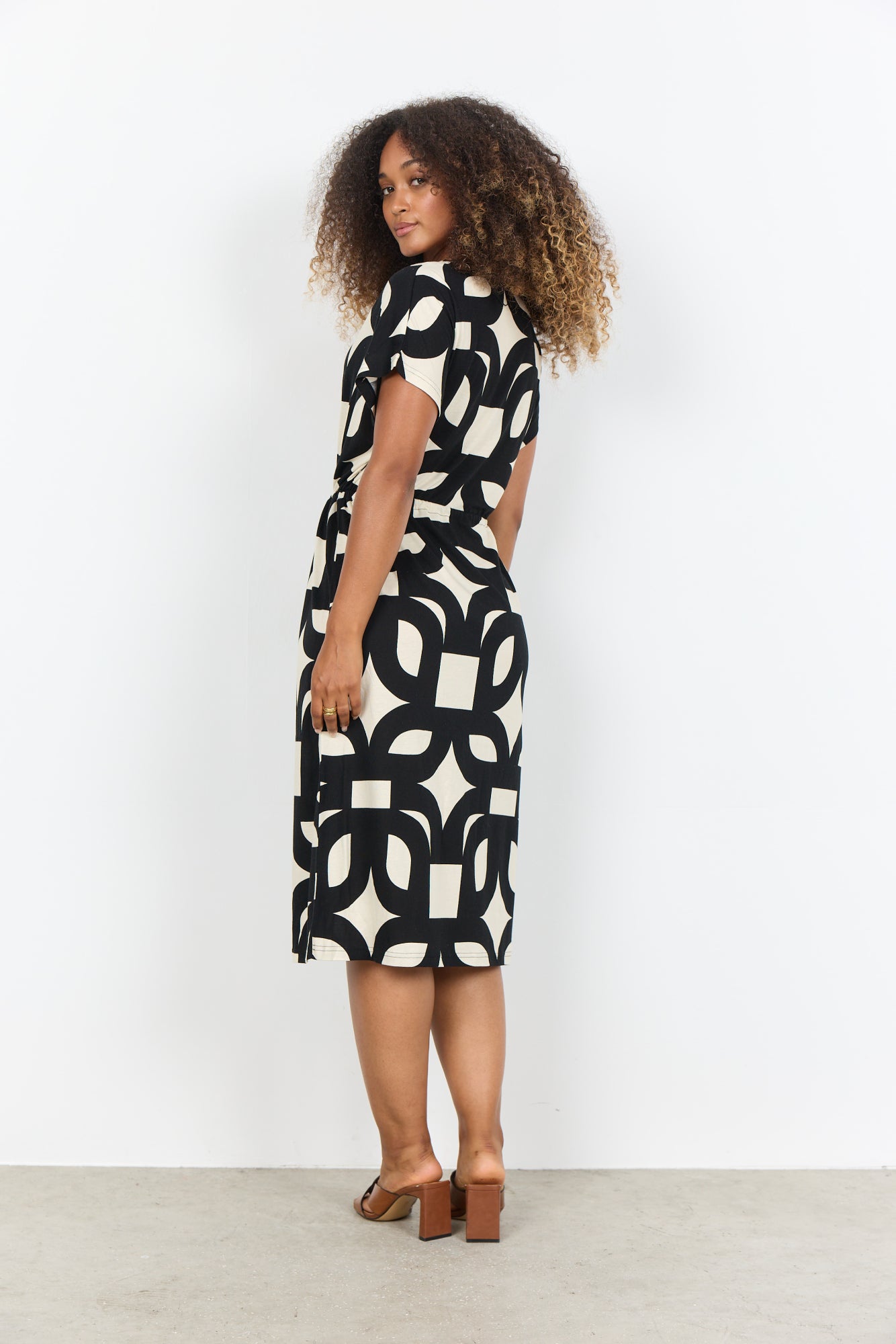 Soya Concept Damen Kleider Black Combi