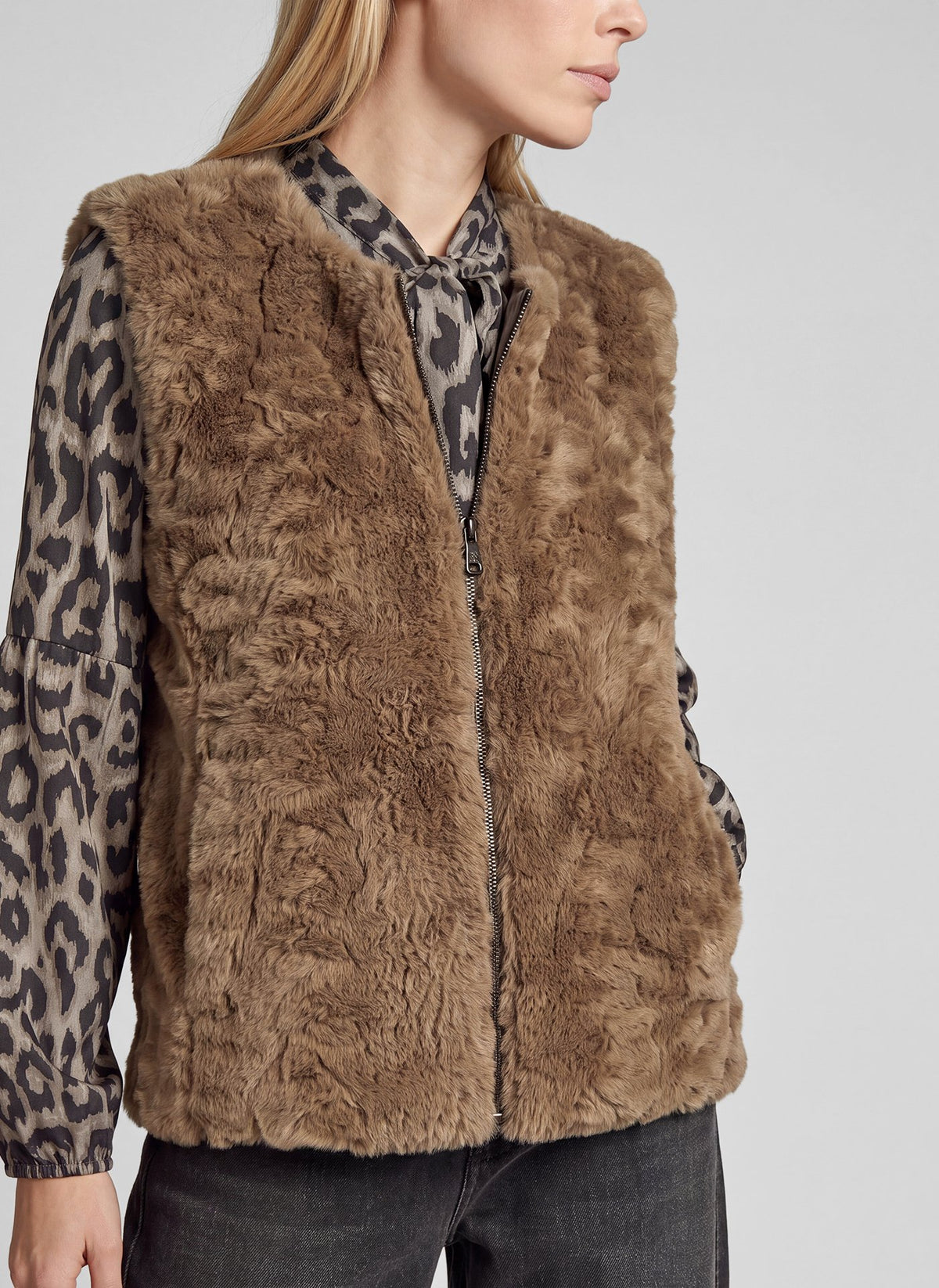 Rabe Damen Indoorwesten Taupe