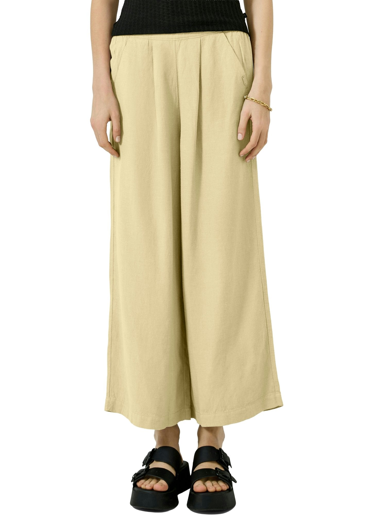 QS by S.Oliver Damen Shorts Yellow