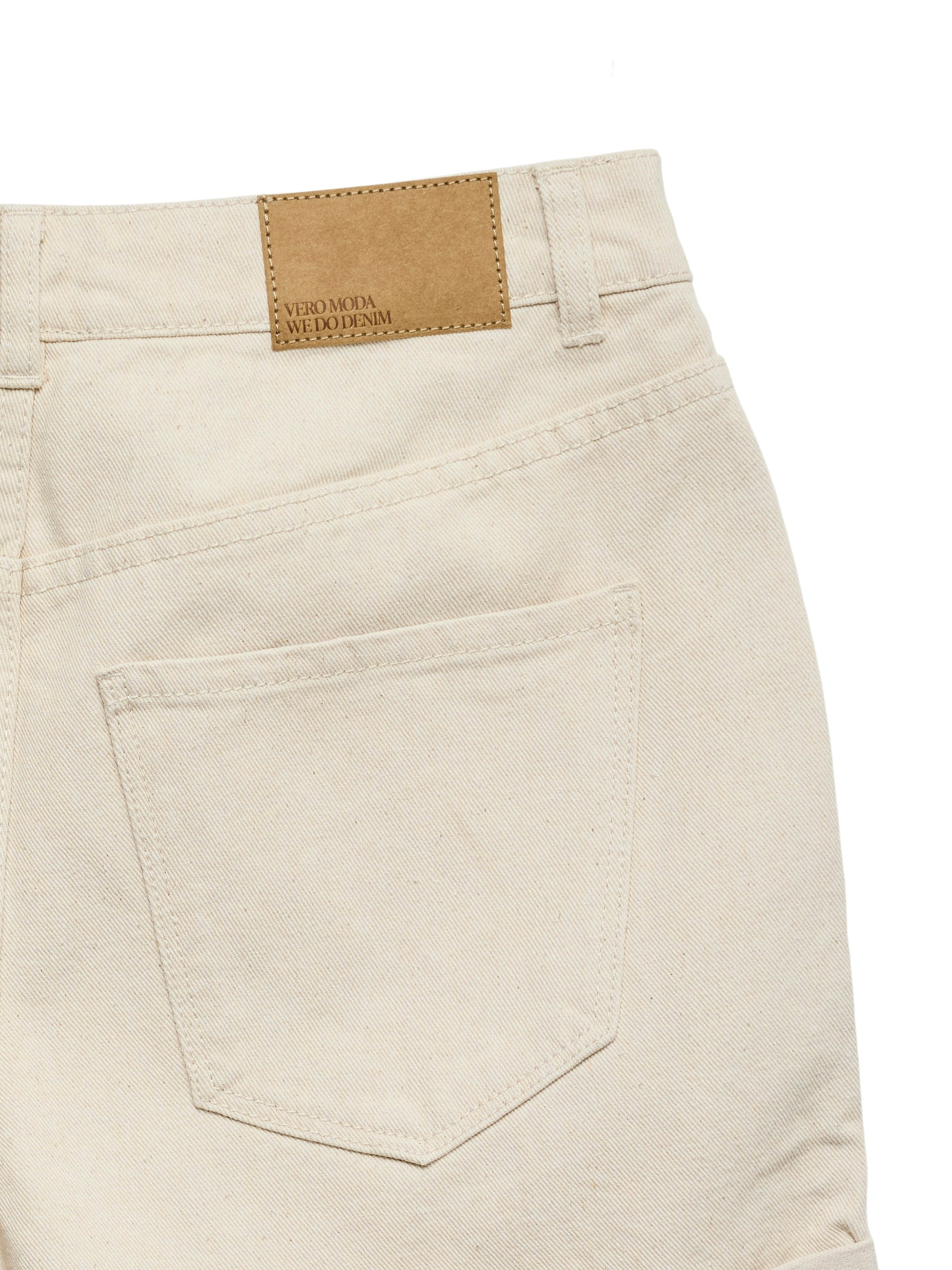Vero Moda Damen Shorts Ecru