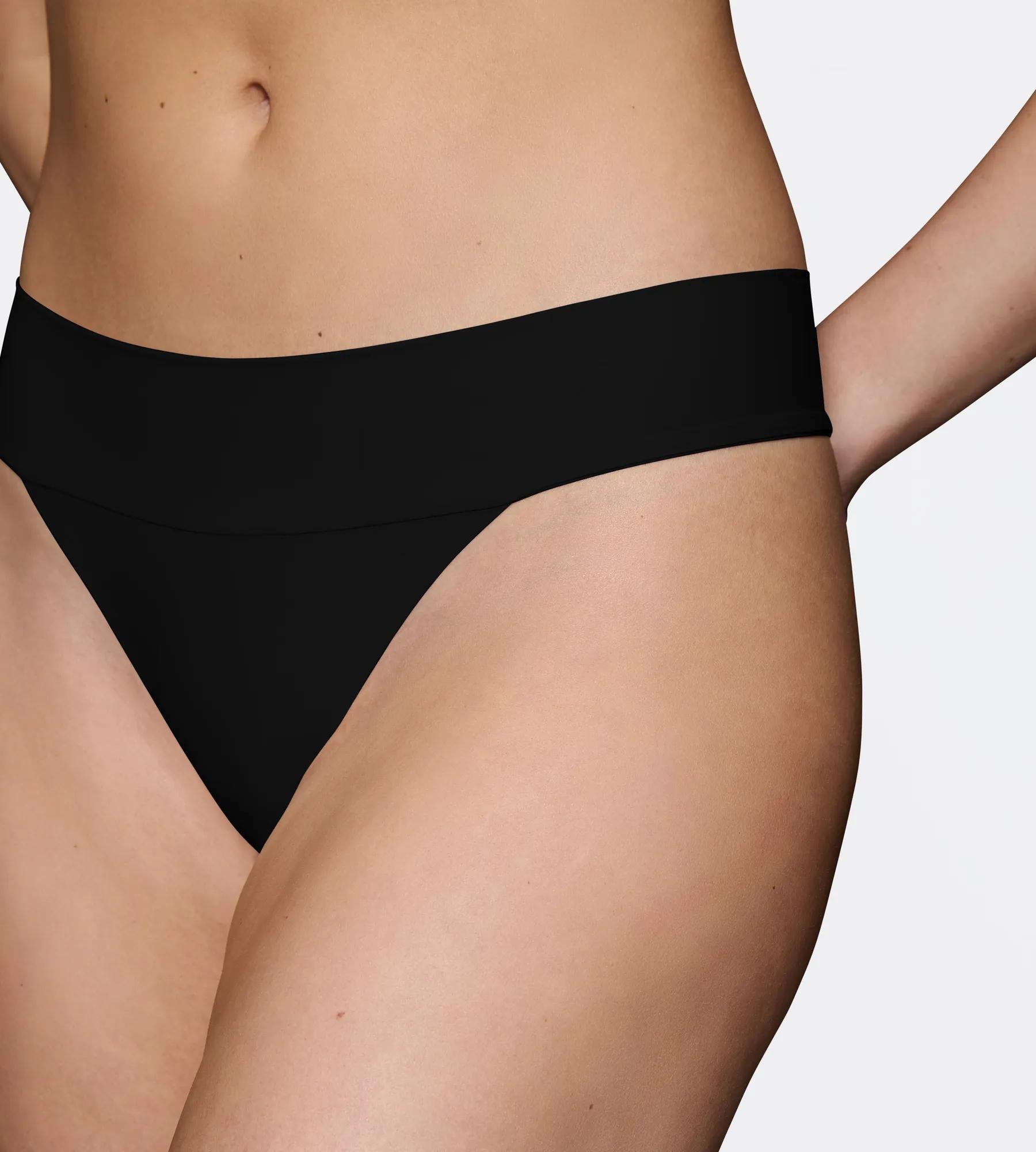 Triumph Slip  Black