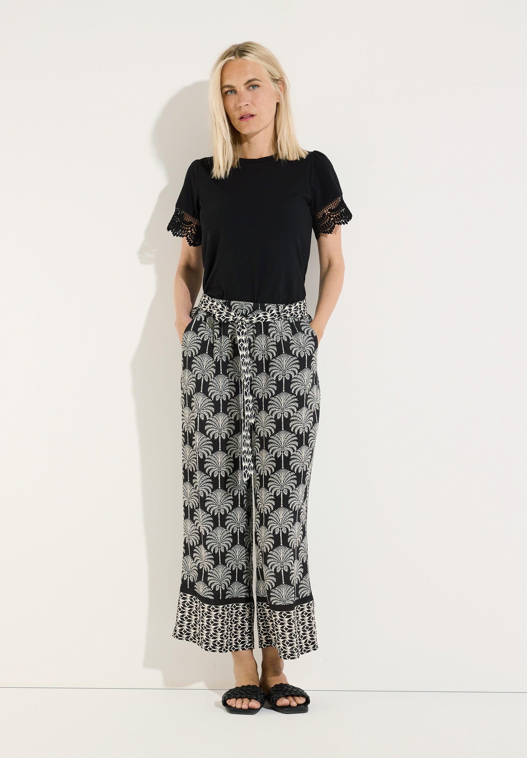 More & More Damen T-Shirts  Black