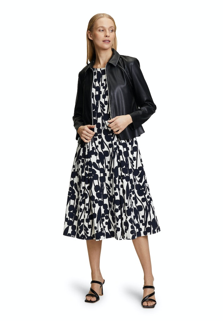 Vera Mont Damen Kleider Cream/Dark Blue