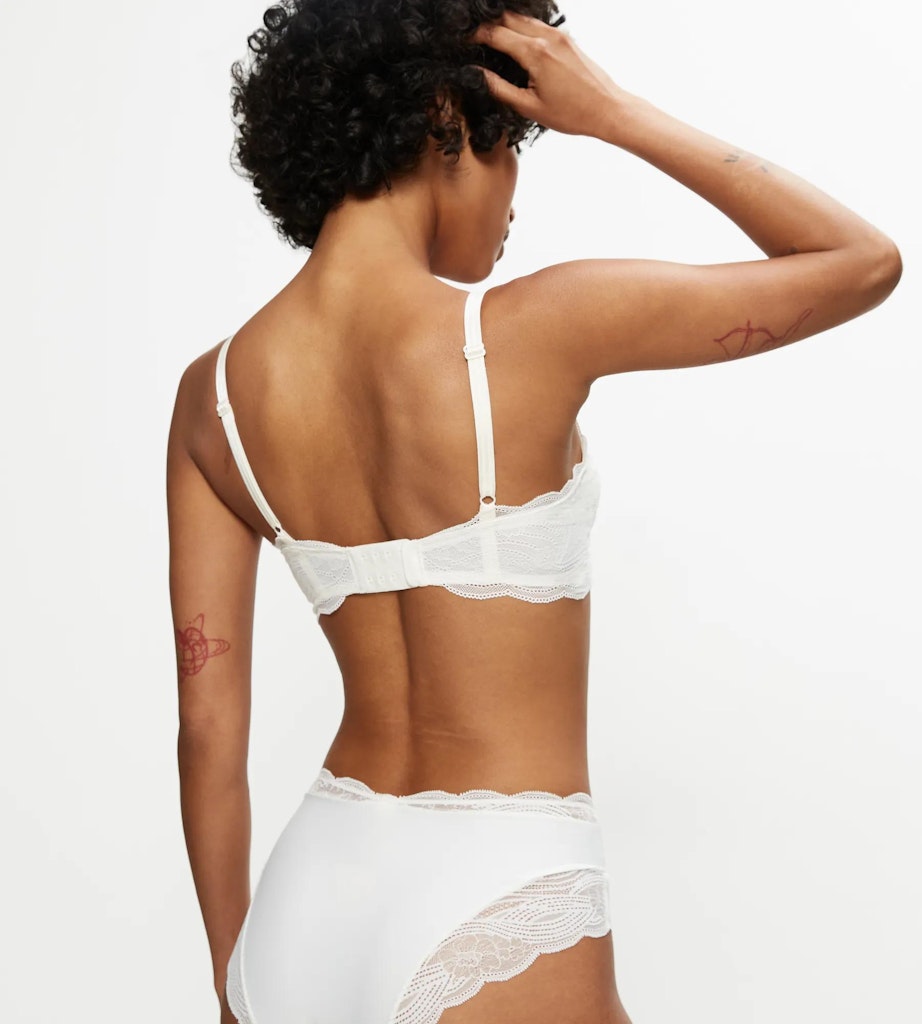 Triumph BH Ecru White