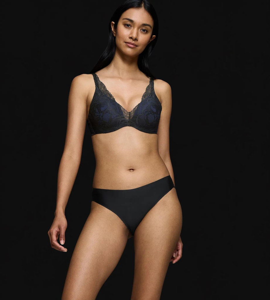Triumph BH  Black