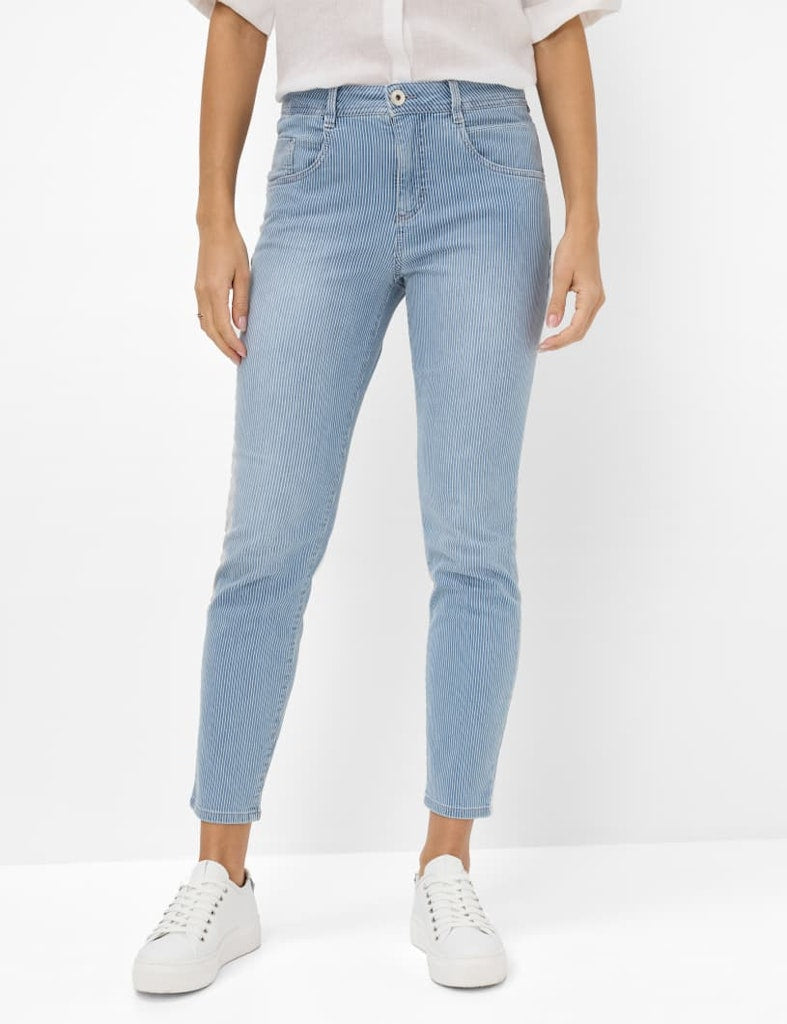 Brax Damen Jeans Used Light Blue