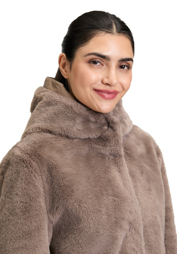 Amber & June Damen Jacken  Dusty Brow