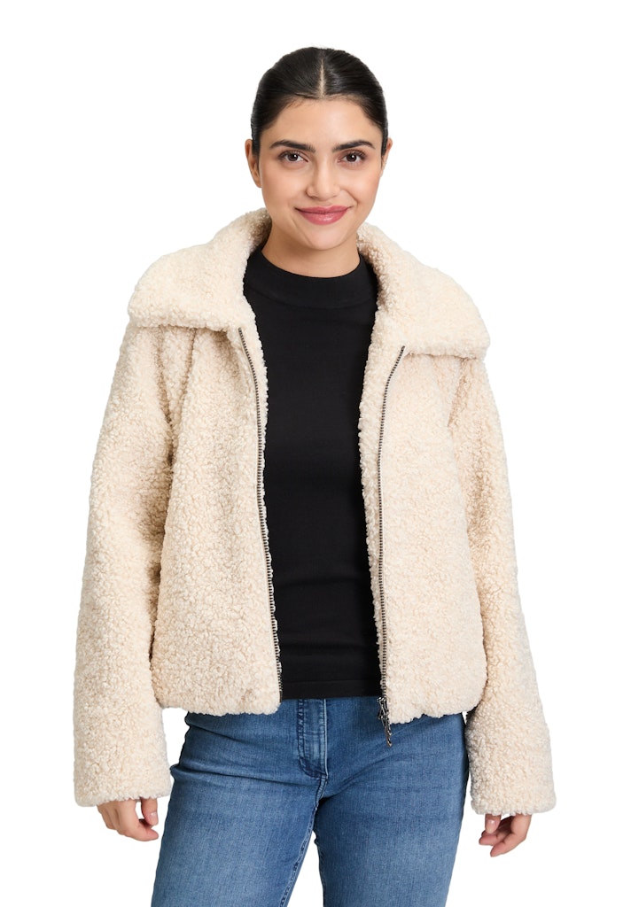 Amber & June Damen Jacken  Pearl Crea