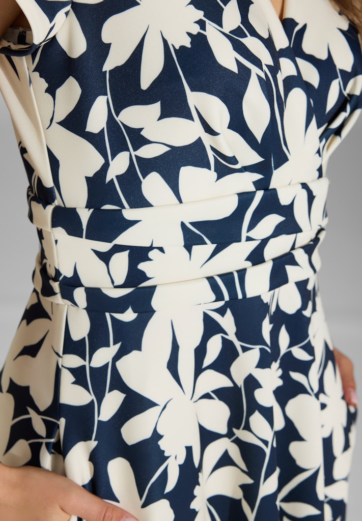 Swing Damen Kleider  Navy / Ivo