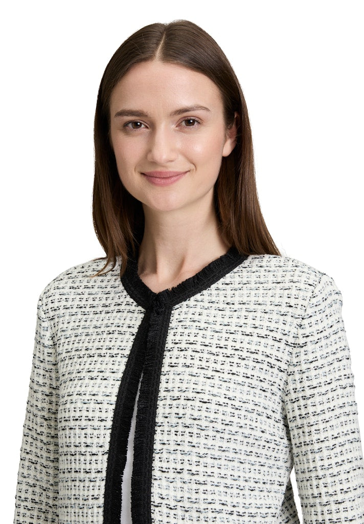 Betty & Co Damen Strickjacken Cream/Black