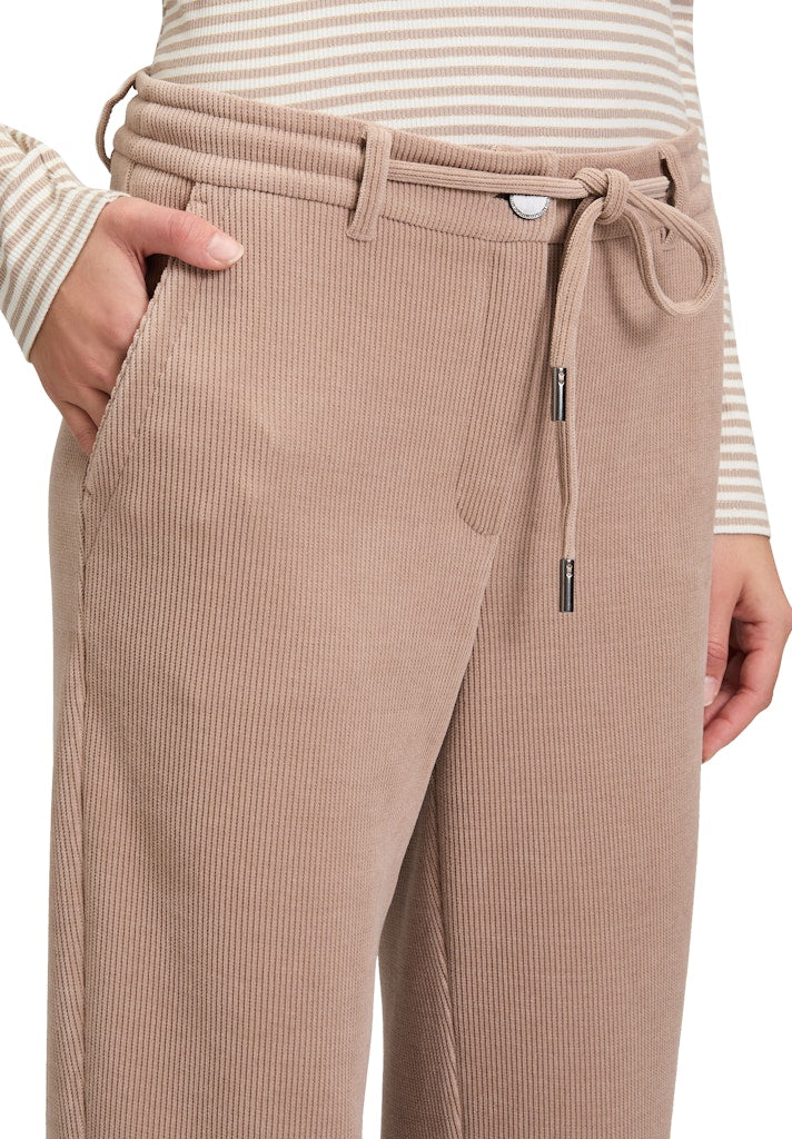 Betty & Co Damen Hosen Powder Pearl