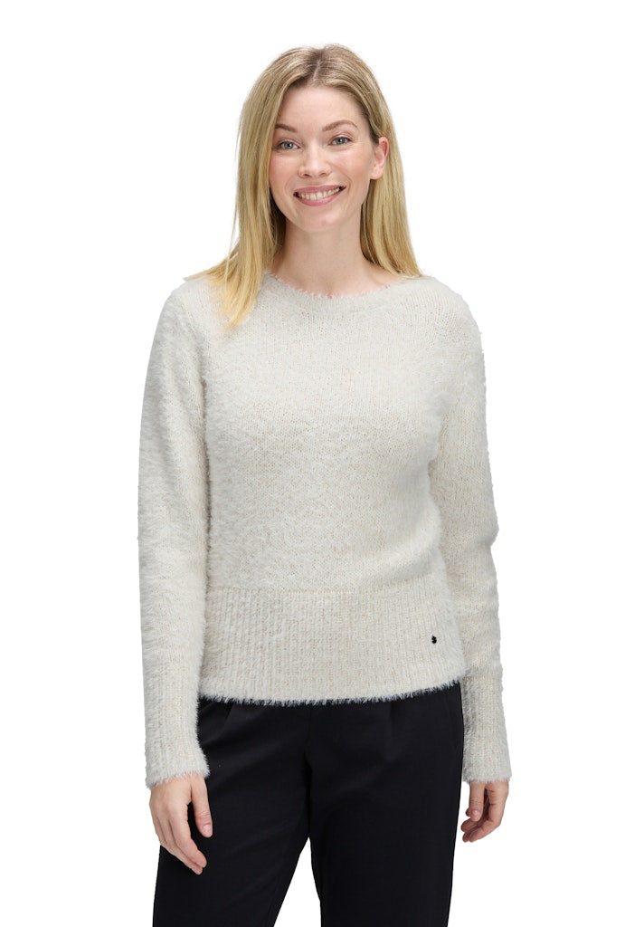 Betty & Co Damen Pullover White Sand