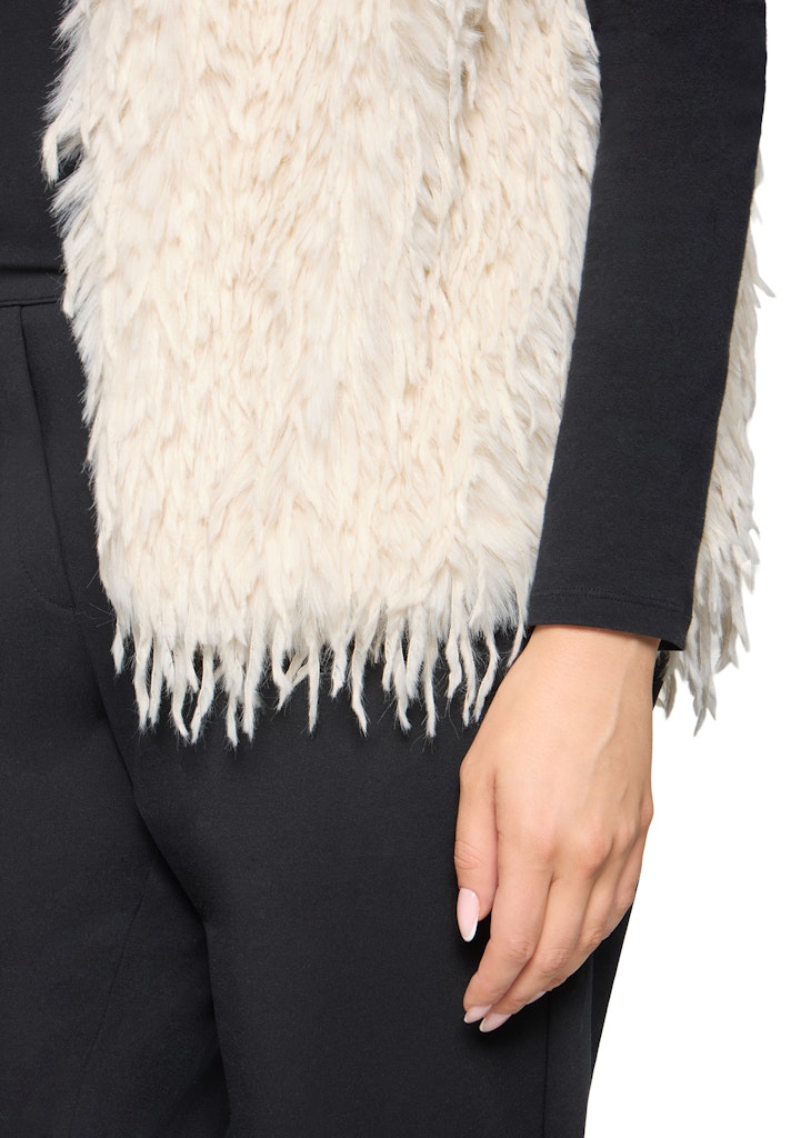 Betty & Co Damen Outdoorwesten White Sand