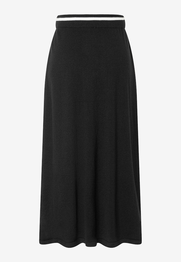 More & More Damen Kleider  Black