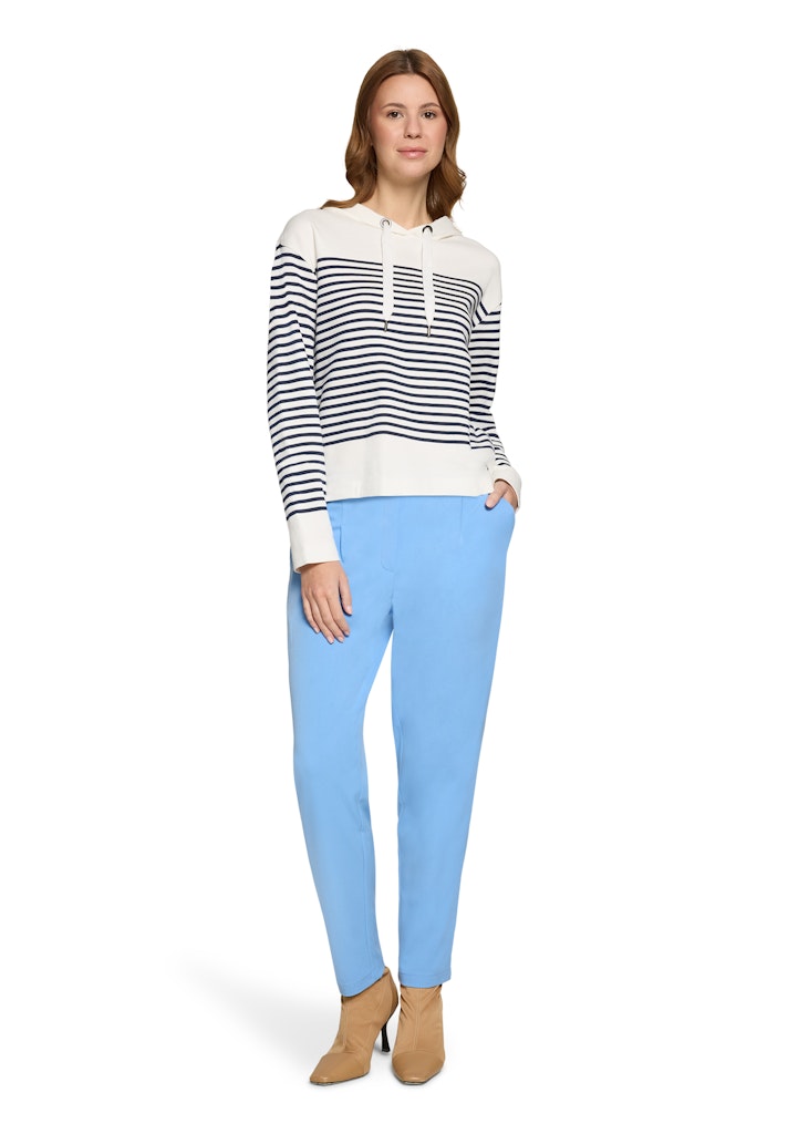 Betty & Co Damen Sweatshirts Cream/Dark Blue