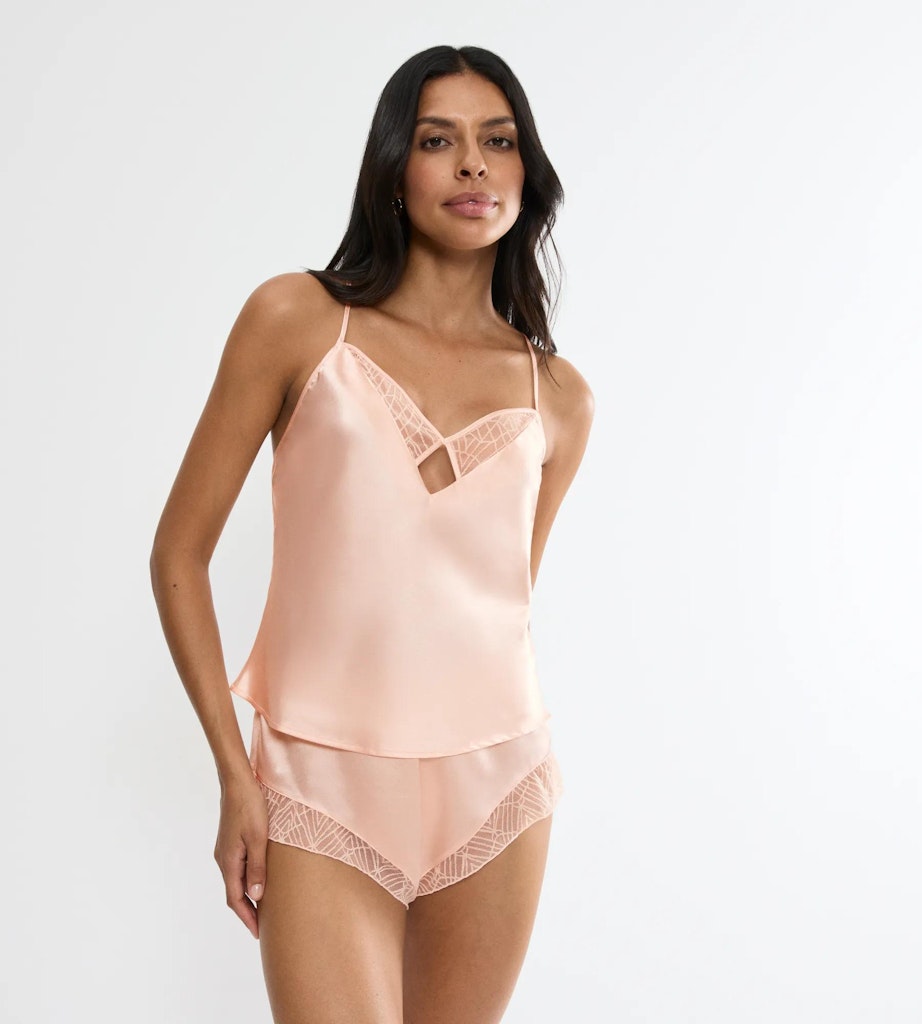 Triumph Hose Porcelain