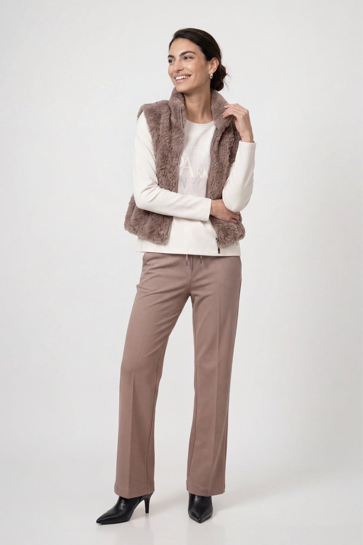 Monari Damen Outdoorwesten Taupe