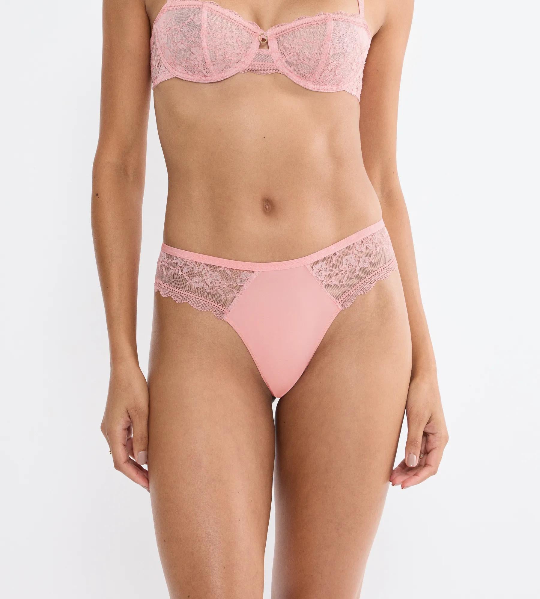 Triumph Slip Strawberry