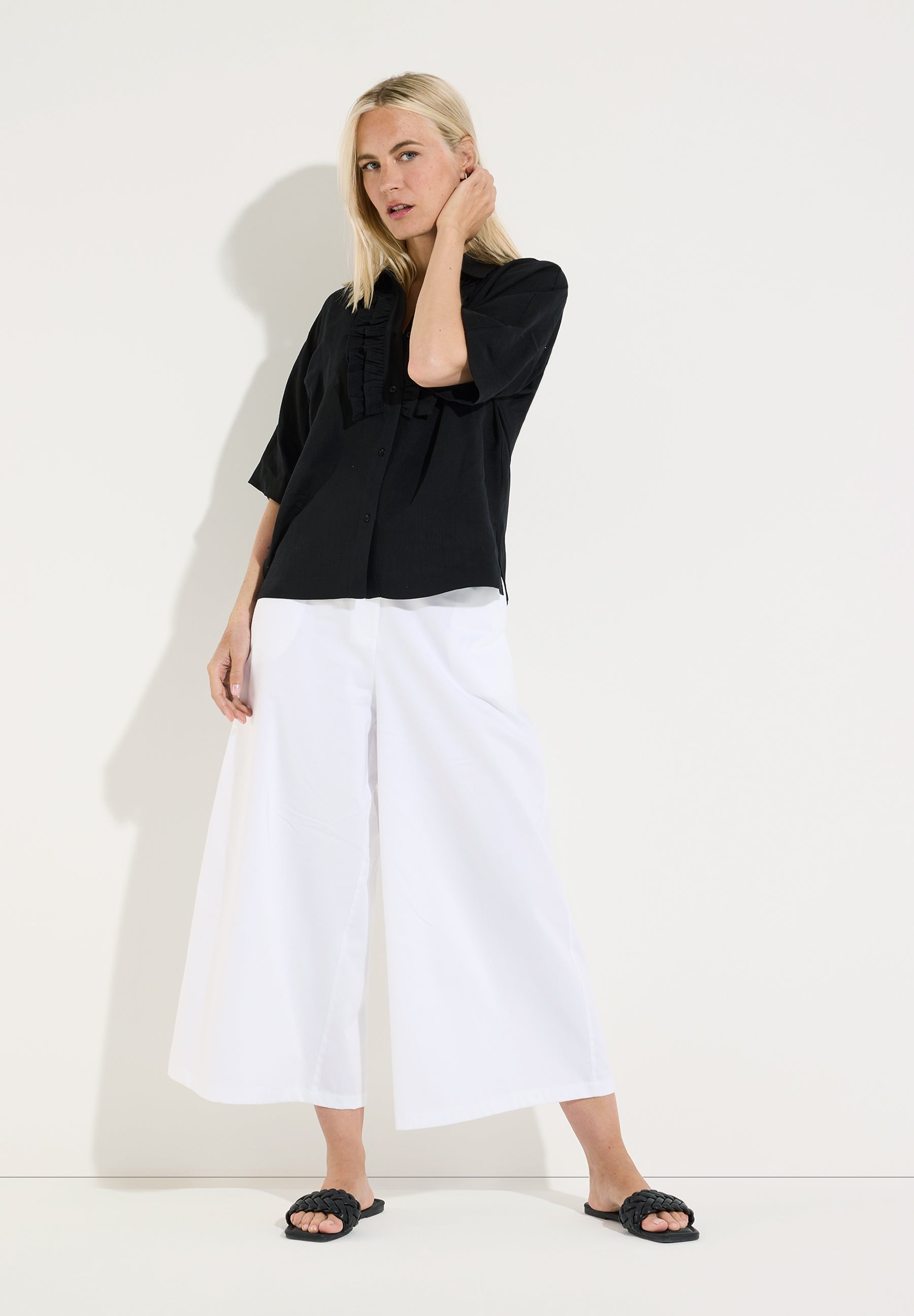 More & More Damen Blusen kurz Black