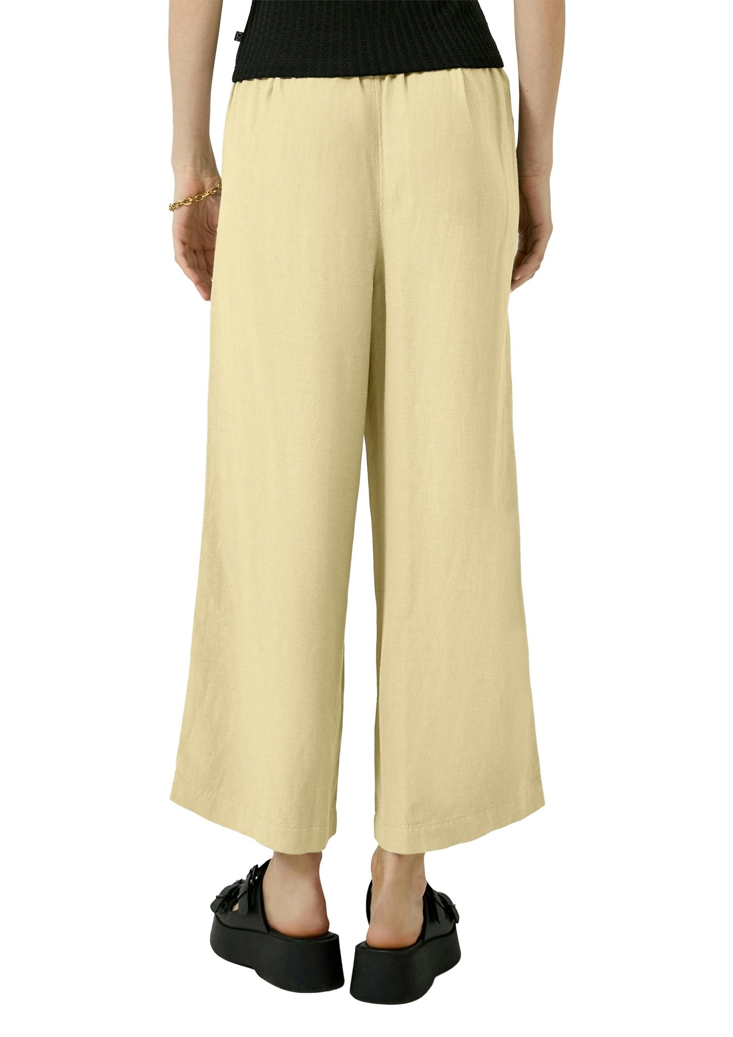 QS by S.Oliver Damen Shorts Yellow